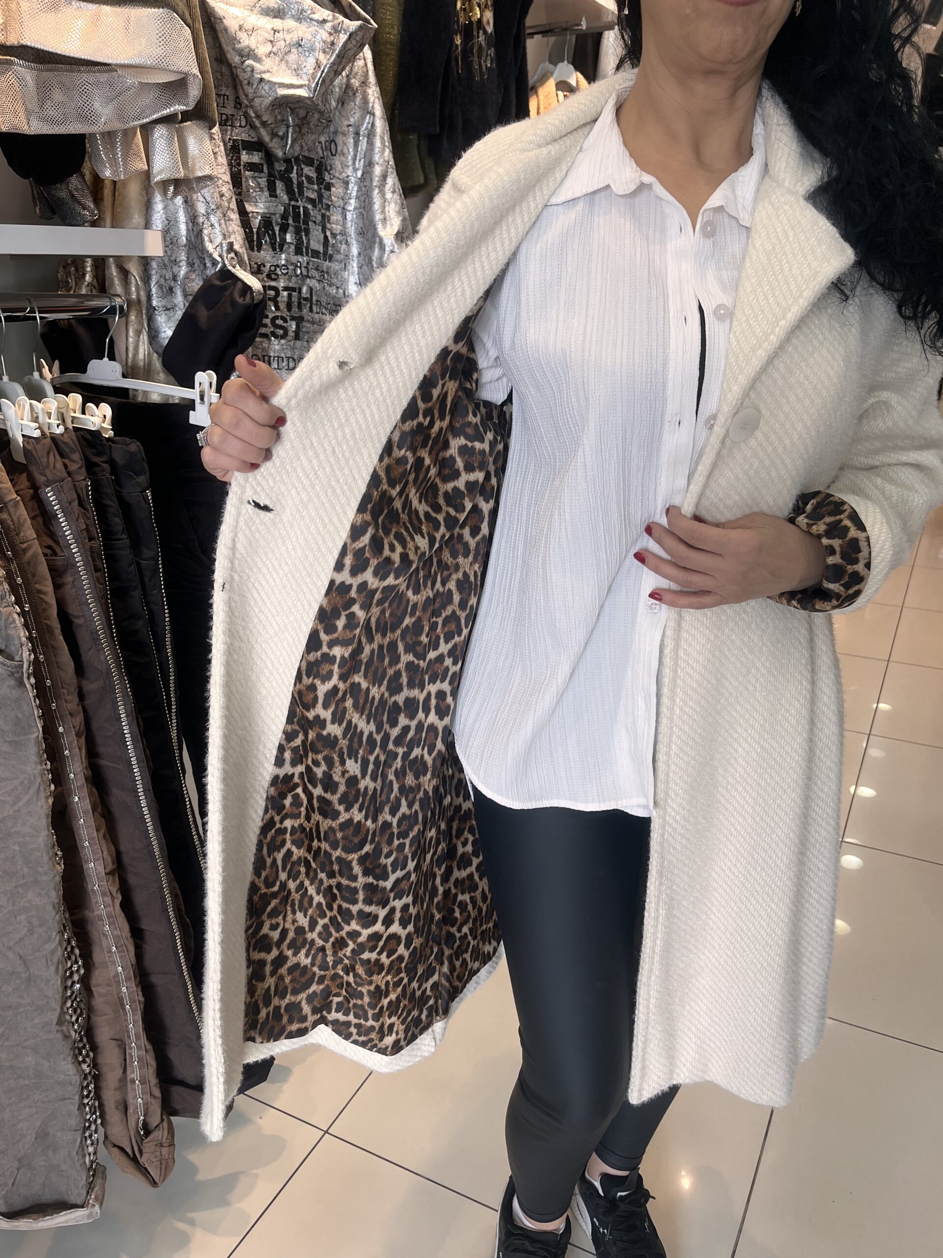 “İtalyan leopar astarlı krem kaban – yün karışımlı kumaş – Entari Butik”